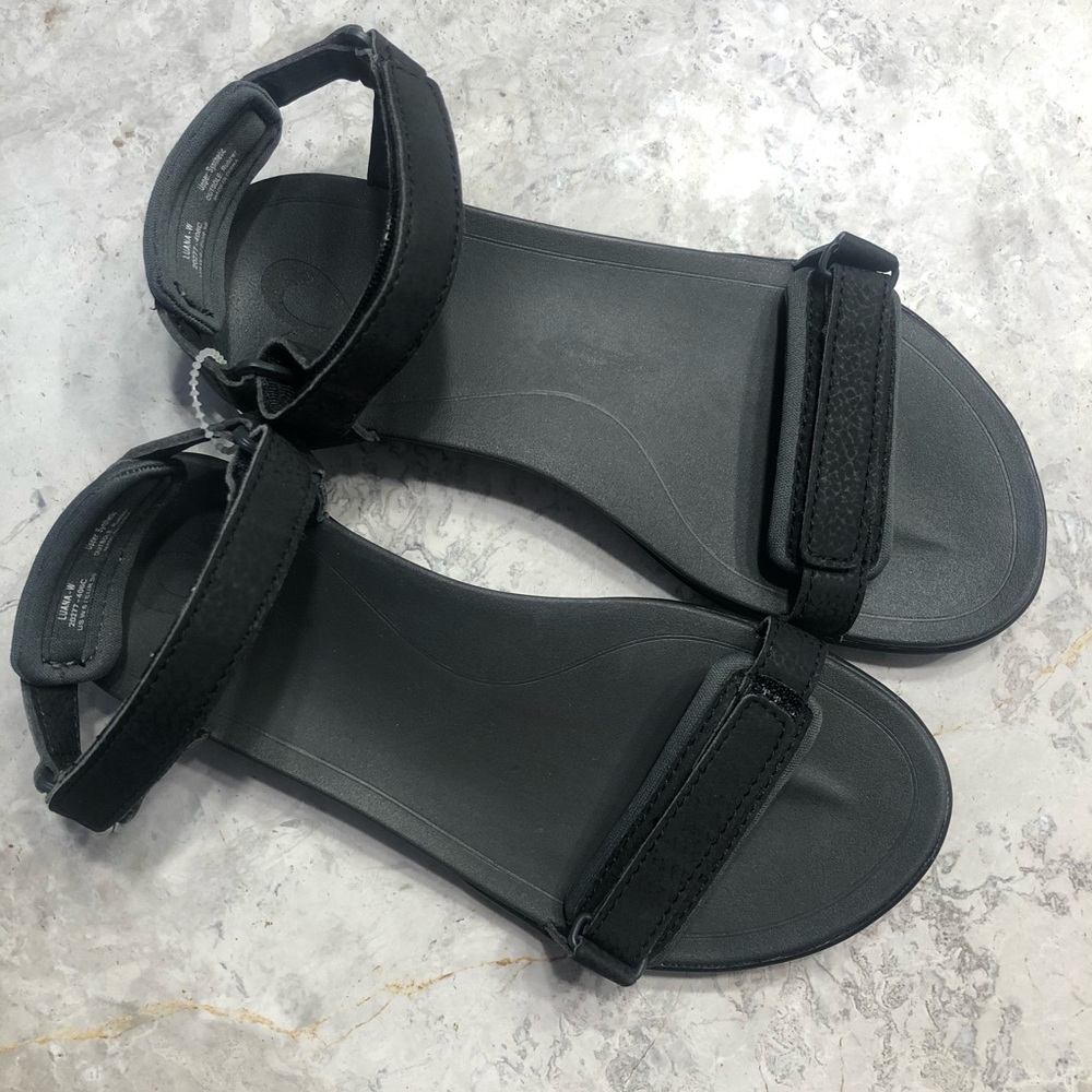 OluKai Luana Sandal Black Size 6